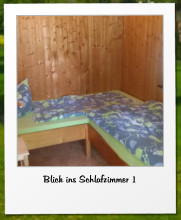 Blick ins Schlafzimmer 1